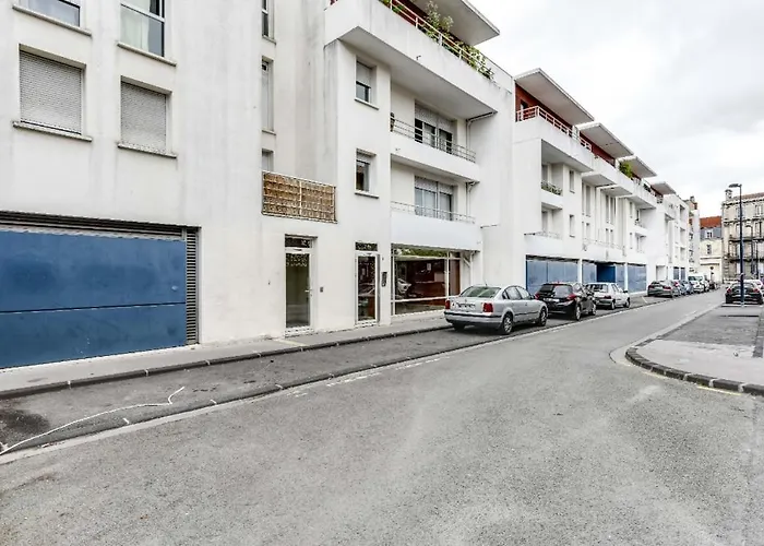 Nice Apartment Central Bordeaux 아파트 *